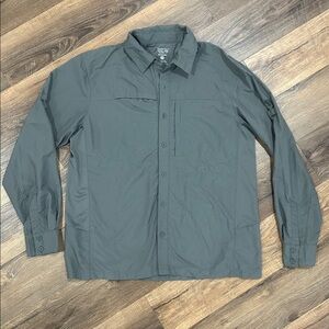 Mountain hardwear shirt men's Medium roll tab long sleeve button up grey vented